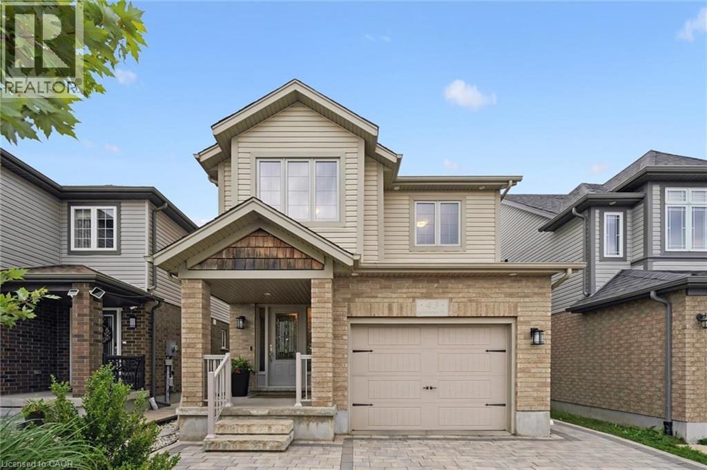 43 GOLDENVIEW Drive
