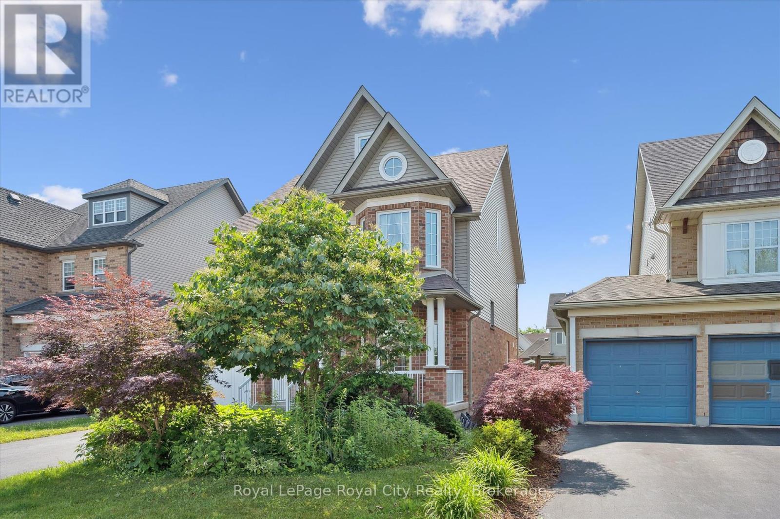 4 HOLLAND CRESCENT
