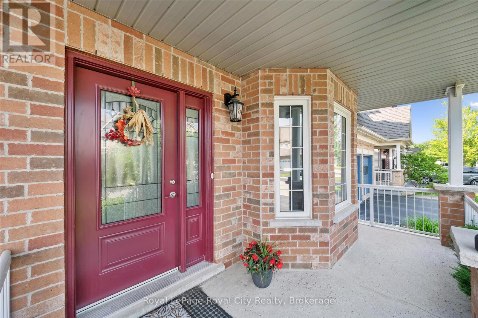 4 HOLLAND CRESCENT