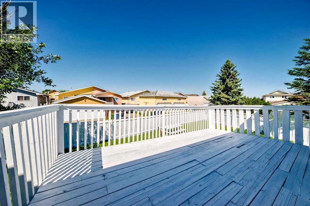 52 MARTINGLEN Place NE