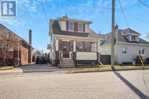 52 BISHOP STREET Brantford ON N3S1M2