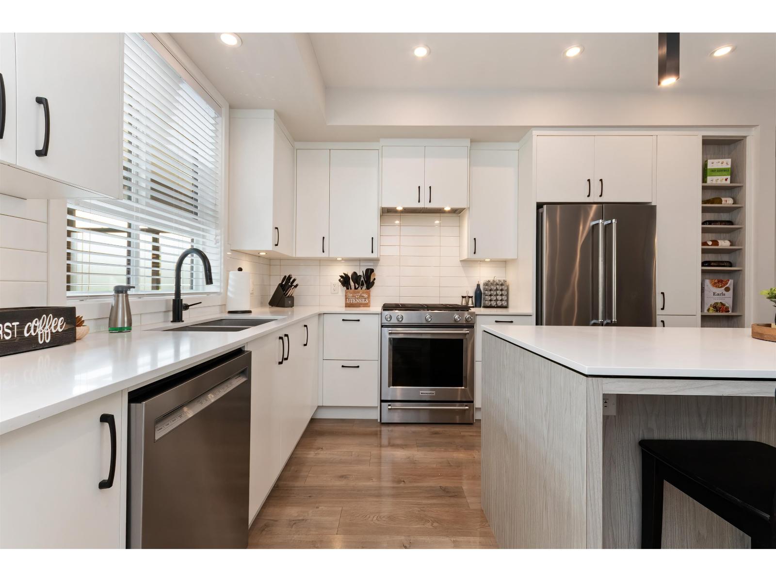 30 45500 CAMPUS DRIVE|Garrison Crossing