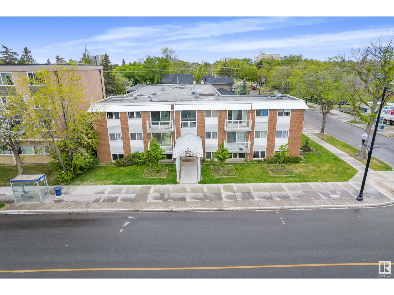 #303 11340 124 ST NW