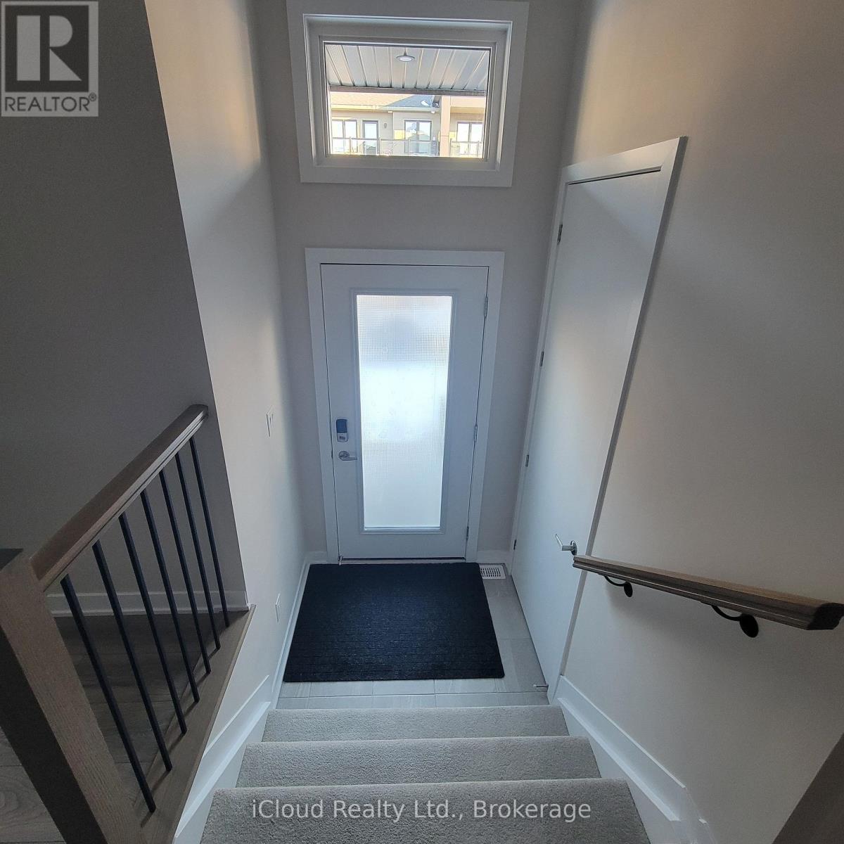 318 CATSFOOT WALK