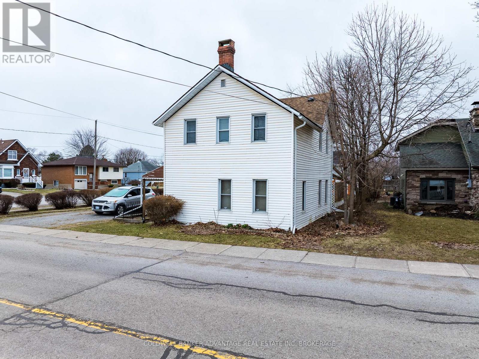 592 FIELDEN AVENUE