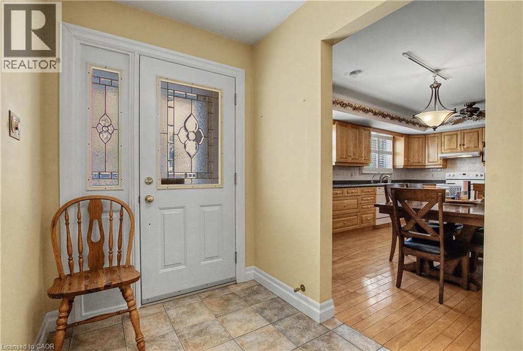 938 WELLINGTON Street