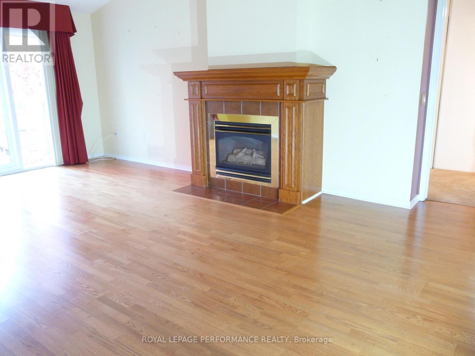 1172 FOXBOROUGH PRIVATE