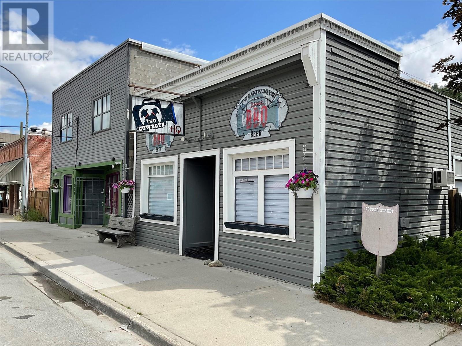 318 COPPER S Avenue