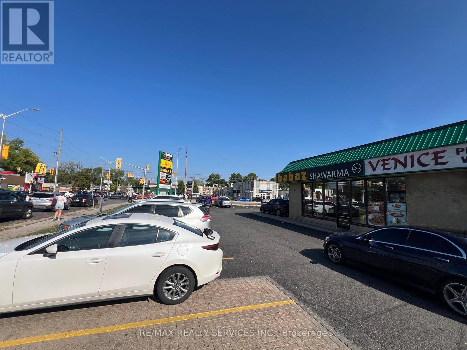 243 WHARNCLIFFE ROAD N