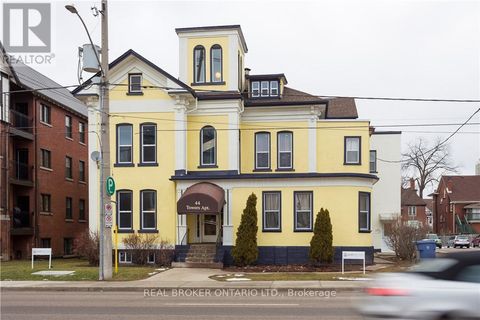 44 WEBER STREET W Kitchener ON N2H3Z2