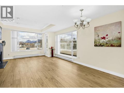 404 2340 HAWTHORNE AVENUE Port Coquitlam BC V3C1W9