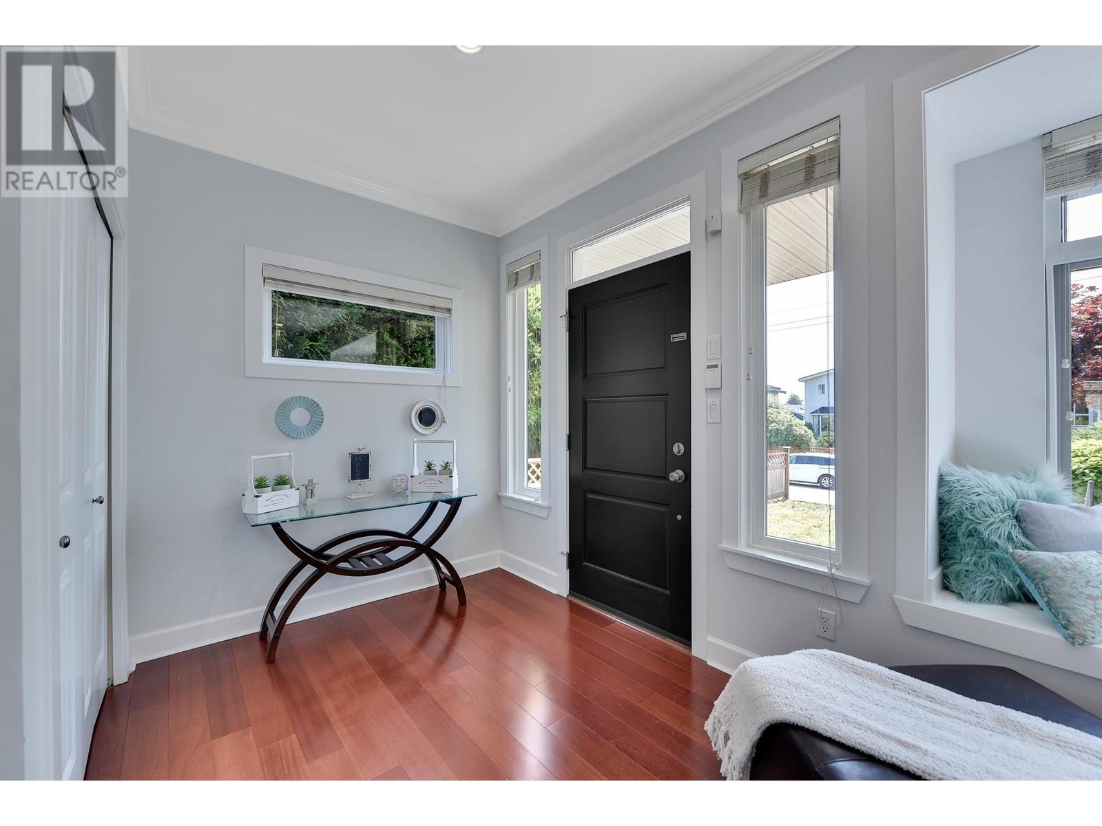 332 E 11TH STREET