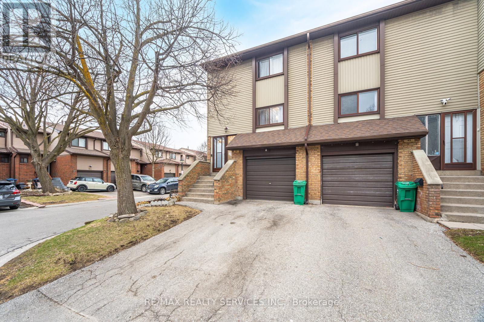 44 CARLETON PLACE