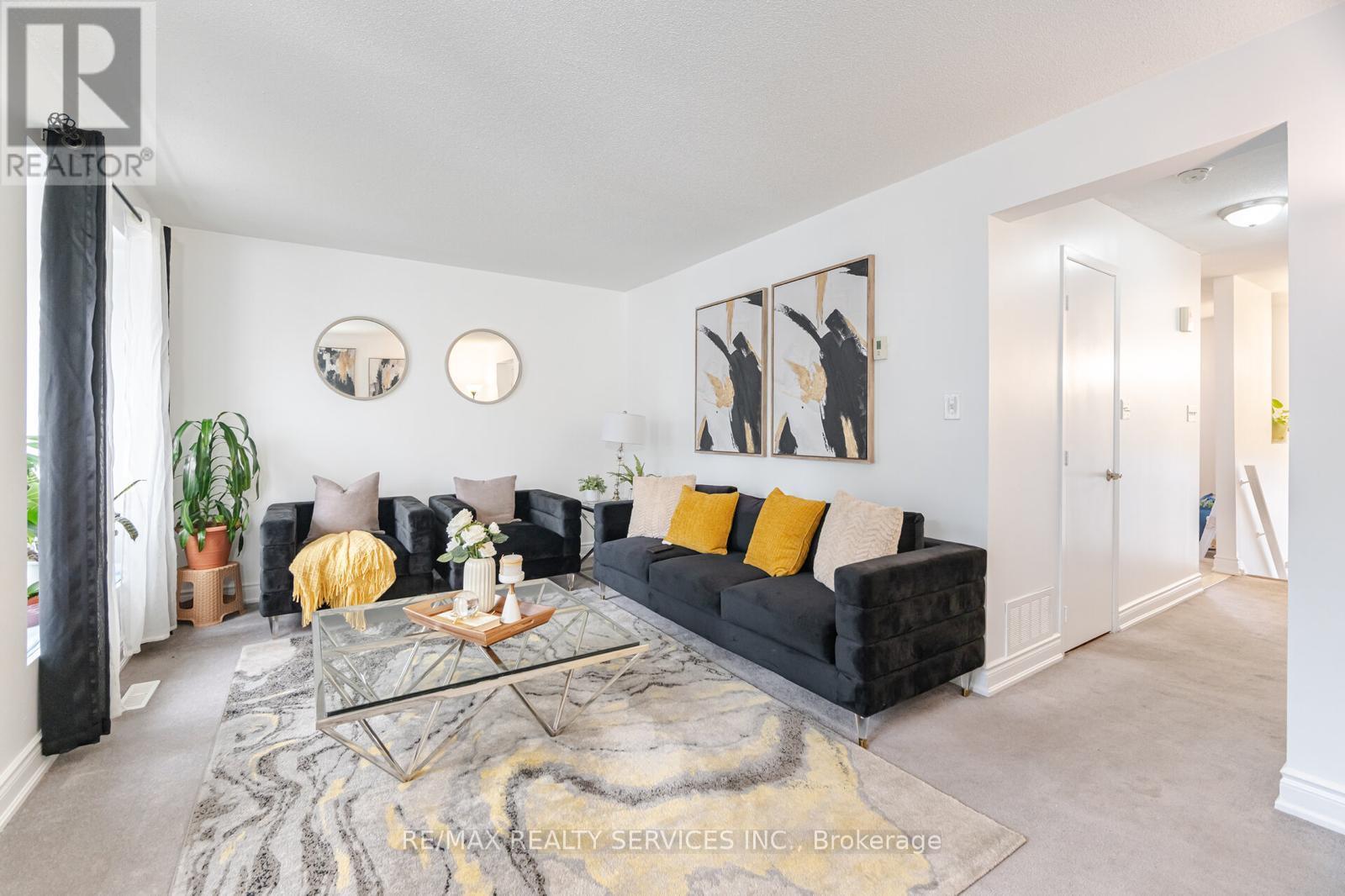 44 CARLETON PLACE