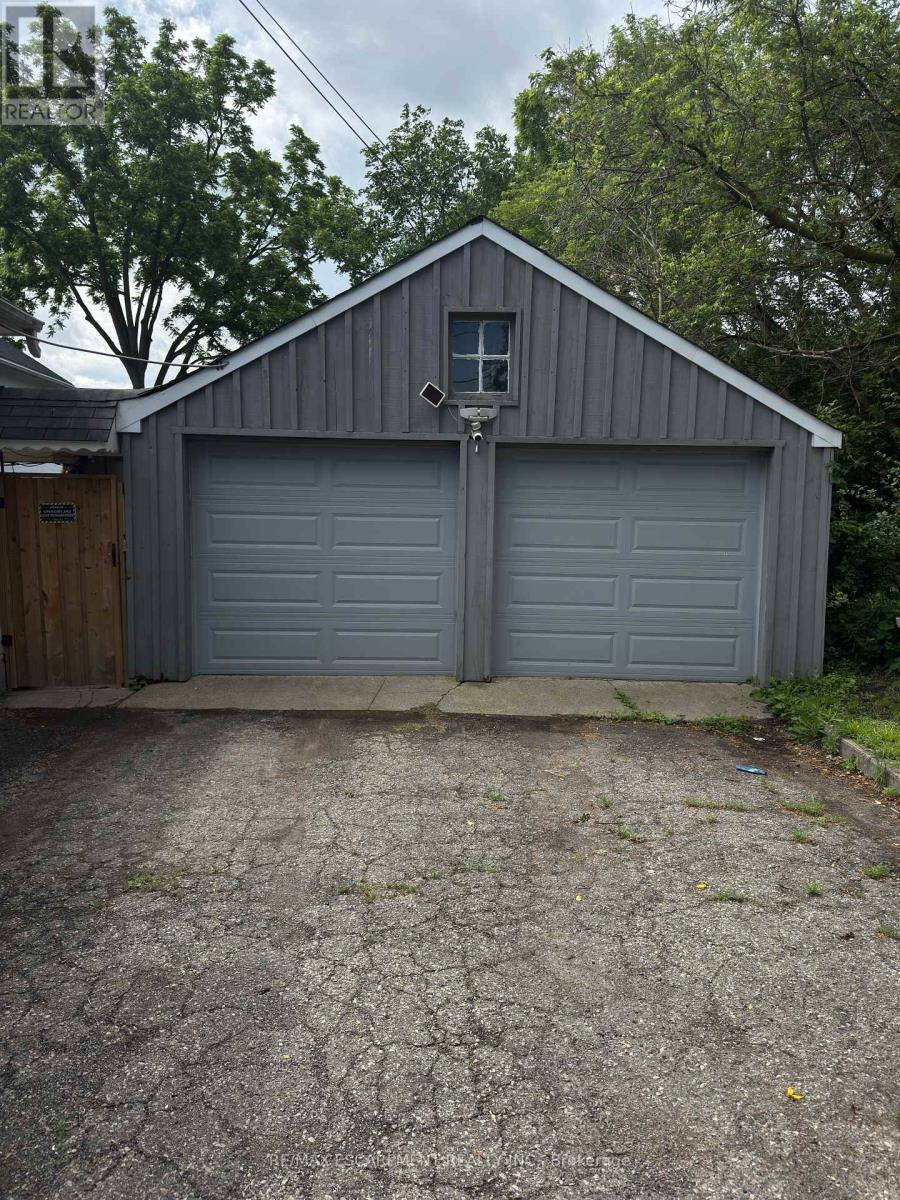 21 CEDAR STREET