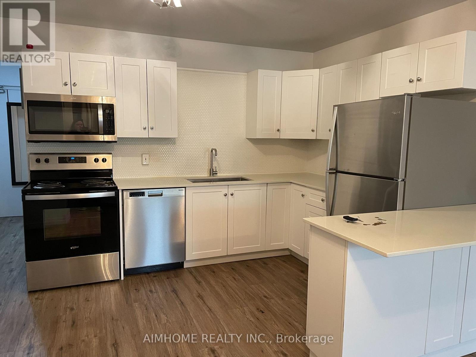 4 - 113 WESTMOUNT ROAD N