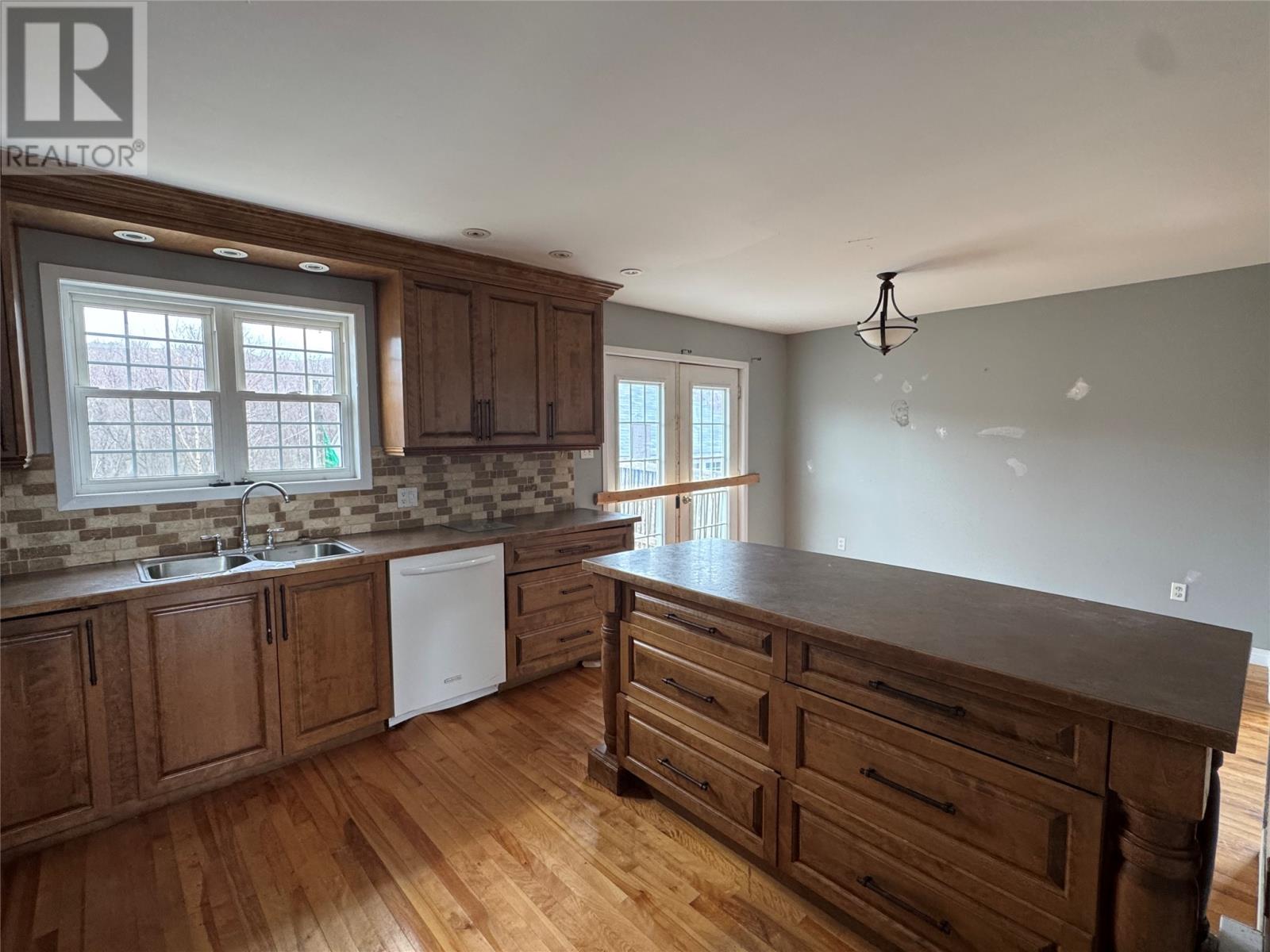 20-22 Northwest Brook Road
