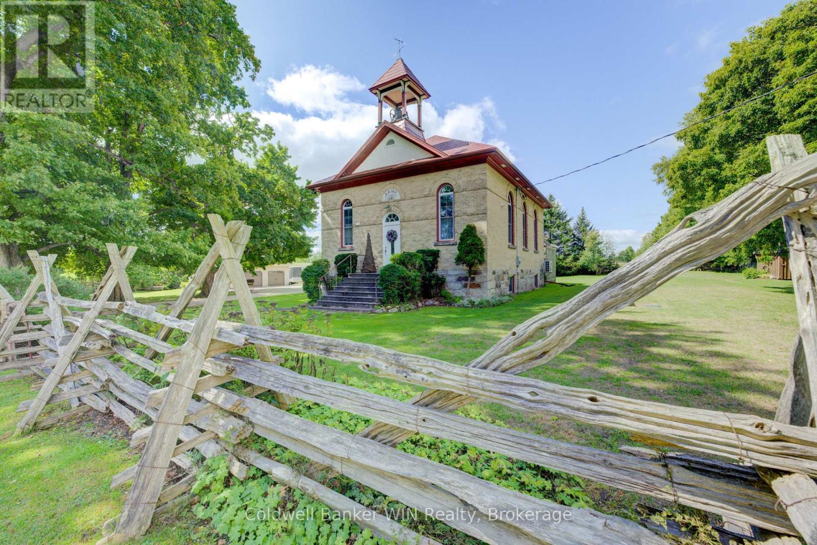 392774 SOUTHGATE 39 SIDE ROAD