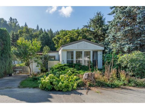 224 45835 SLEEPY HOLLOW ROAD|Cultus Lake East Cultus Lake BC V2R5A9