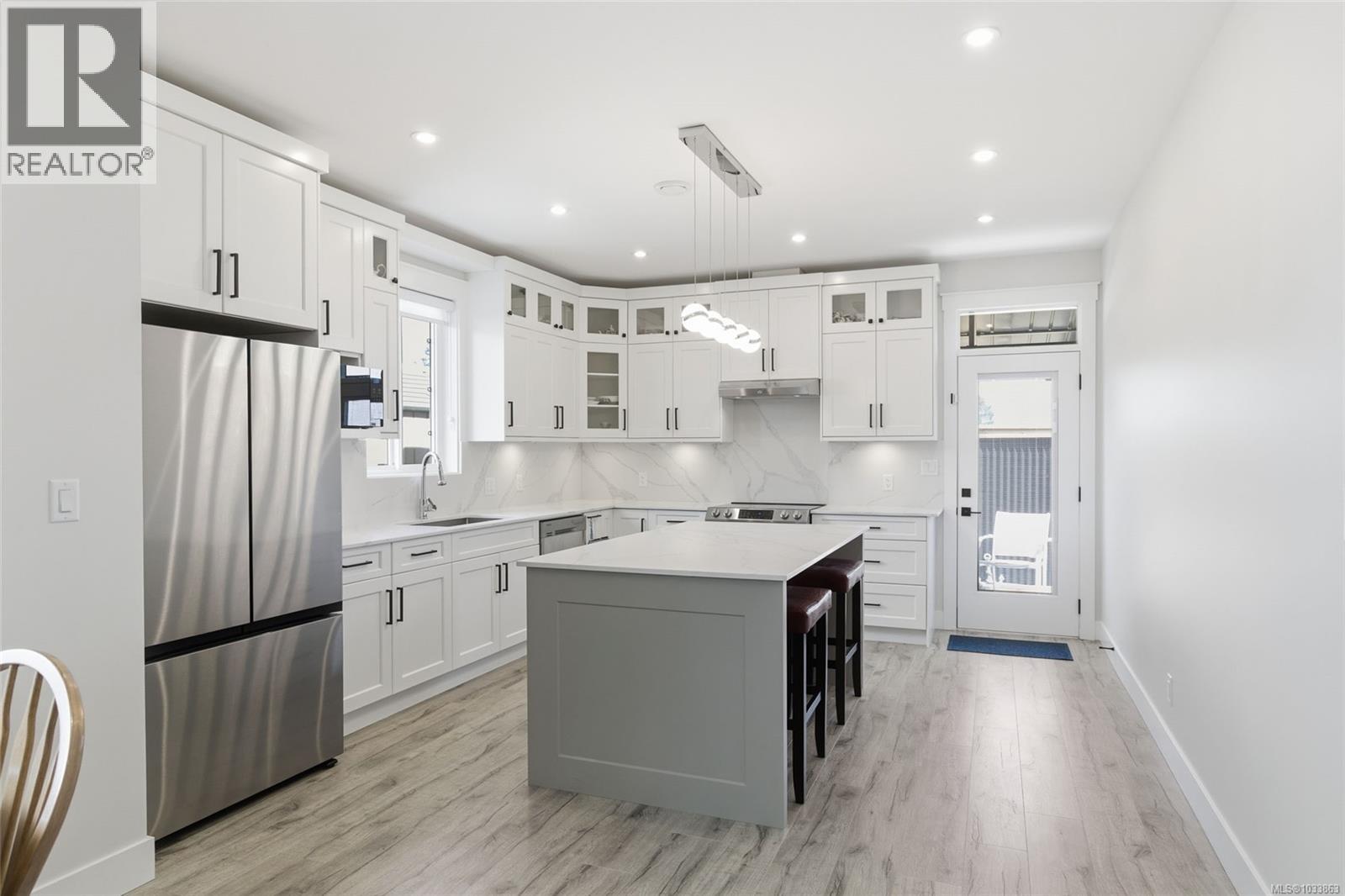 225 Dunbar Way