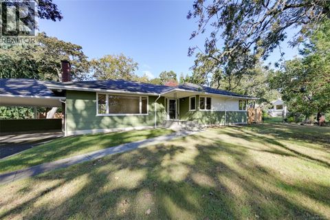 3160 Midland Rd Oak Bay BC V8R6E9