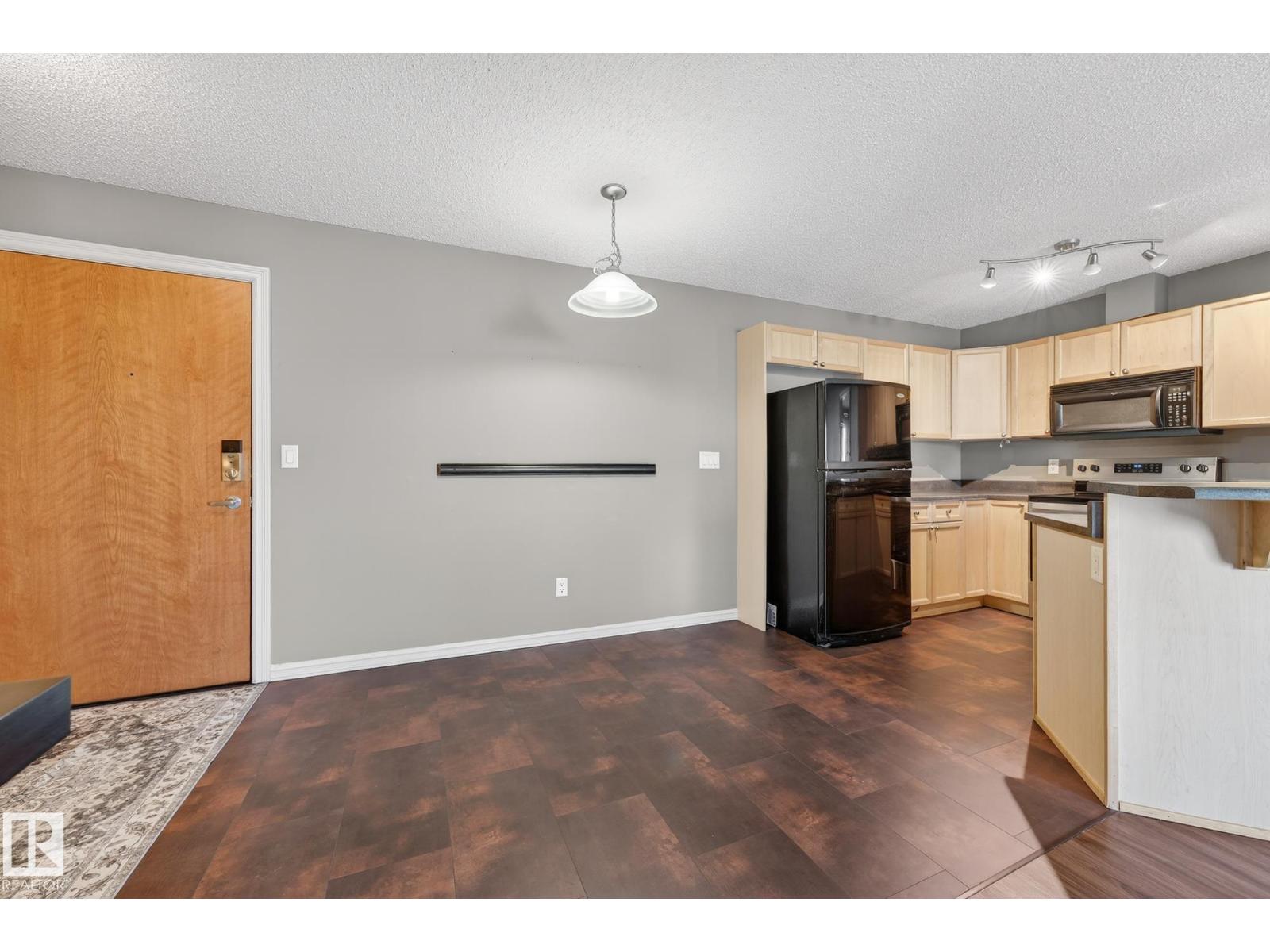 #414 13710 150 AV NW