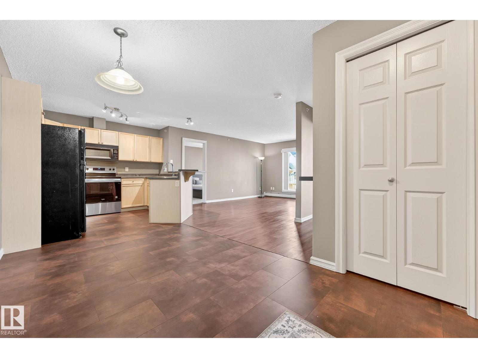 #414 13710 150 AV NW