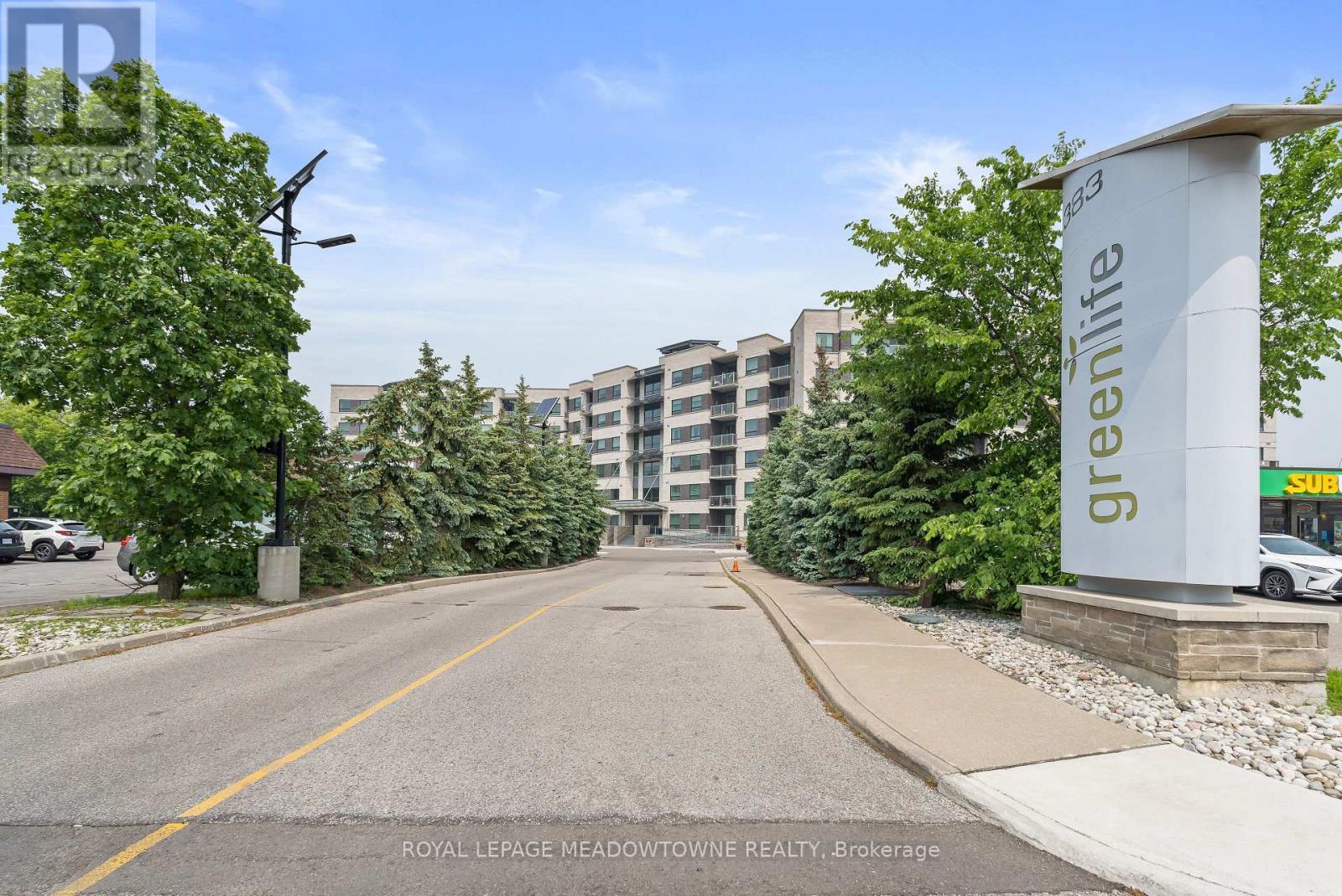 405 - 383 MAIN STREET E