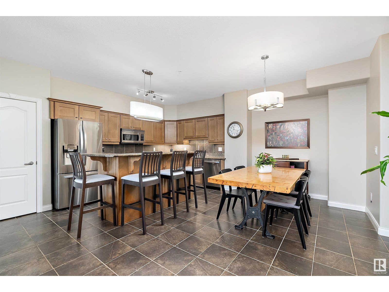 #134 1406 HODGSON WY NW