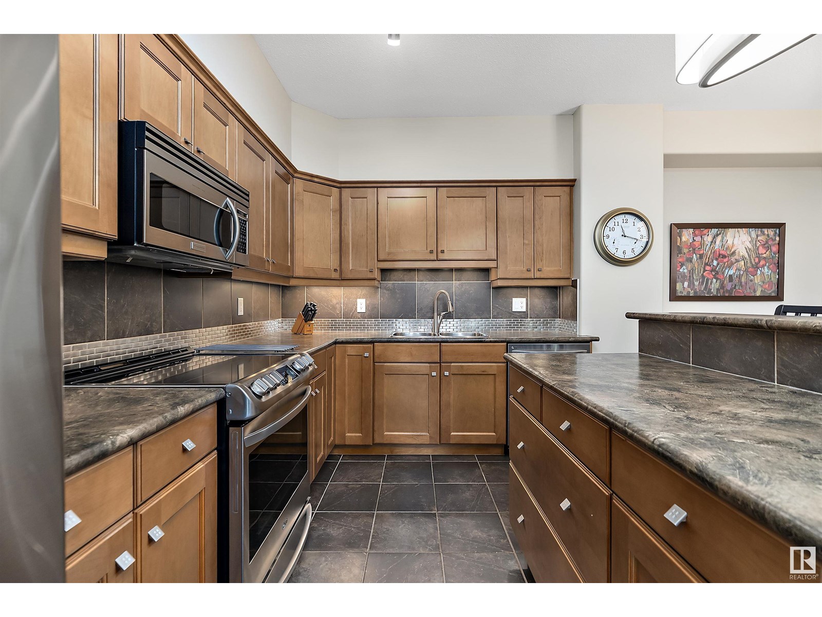 #134 1406 HODGSON WY NW