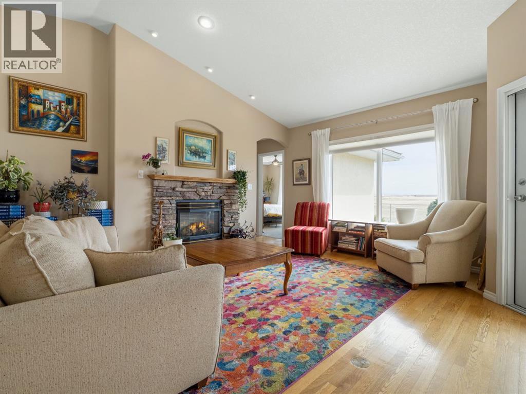 44 Canyon Boulevard W