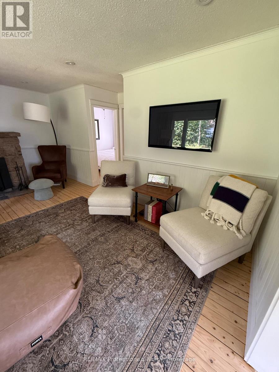 1037 STRAWBERRY BAY ROAD