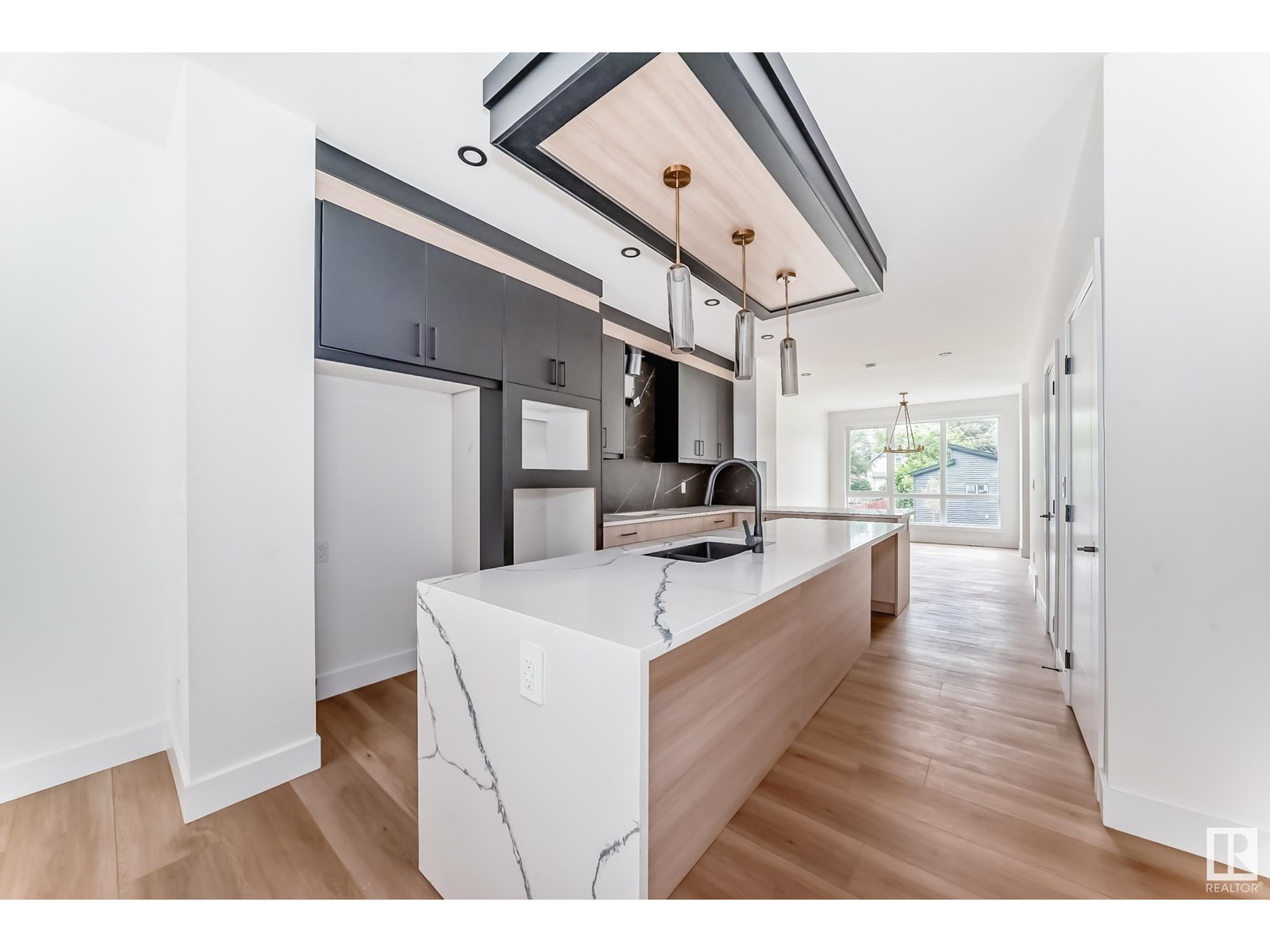 11442 125 ST NW