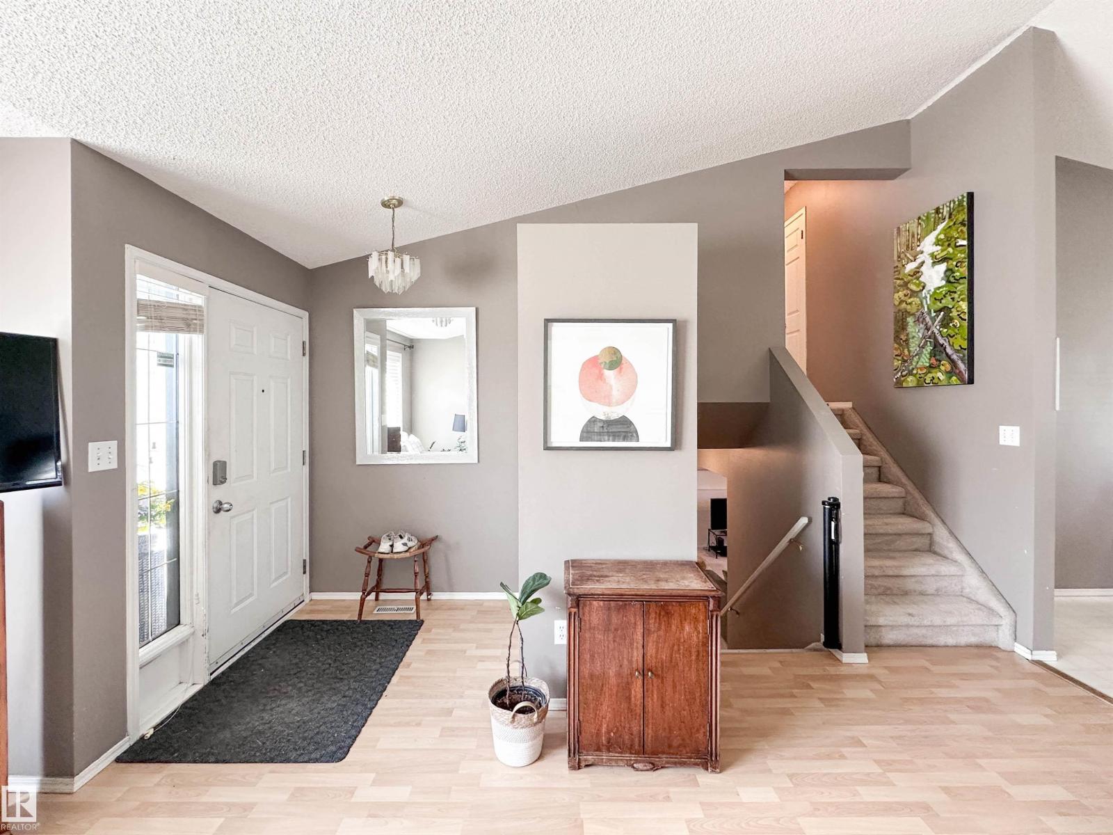 2116 152 AV NW