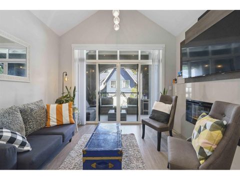 73 15677 28 AVENUE Surrey BC V3Z0E5