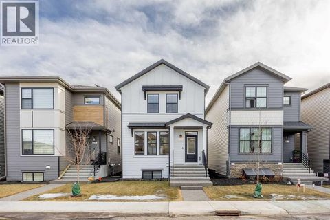 211 Silverton Glen Crescent SW Calgary AB T2X5C1