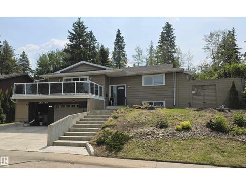 37 MANCHESTER DR Sherwood Park AB T8A0T3