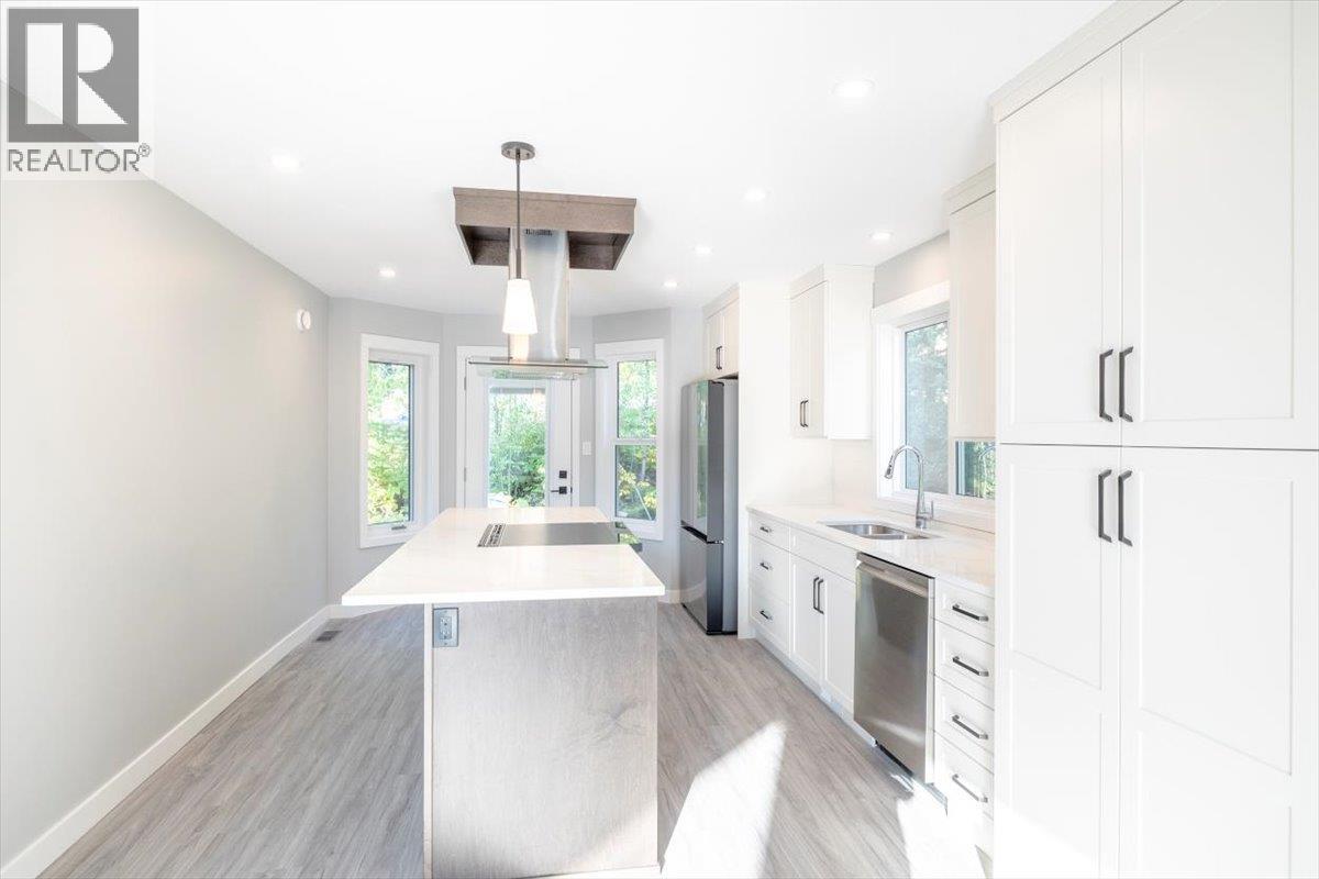 3 Alpine Trail Place