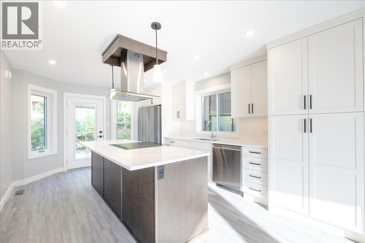 3 Alpine Trail Place