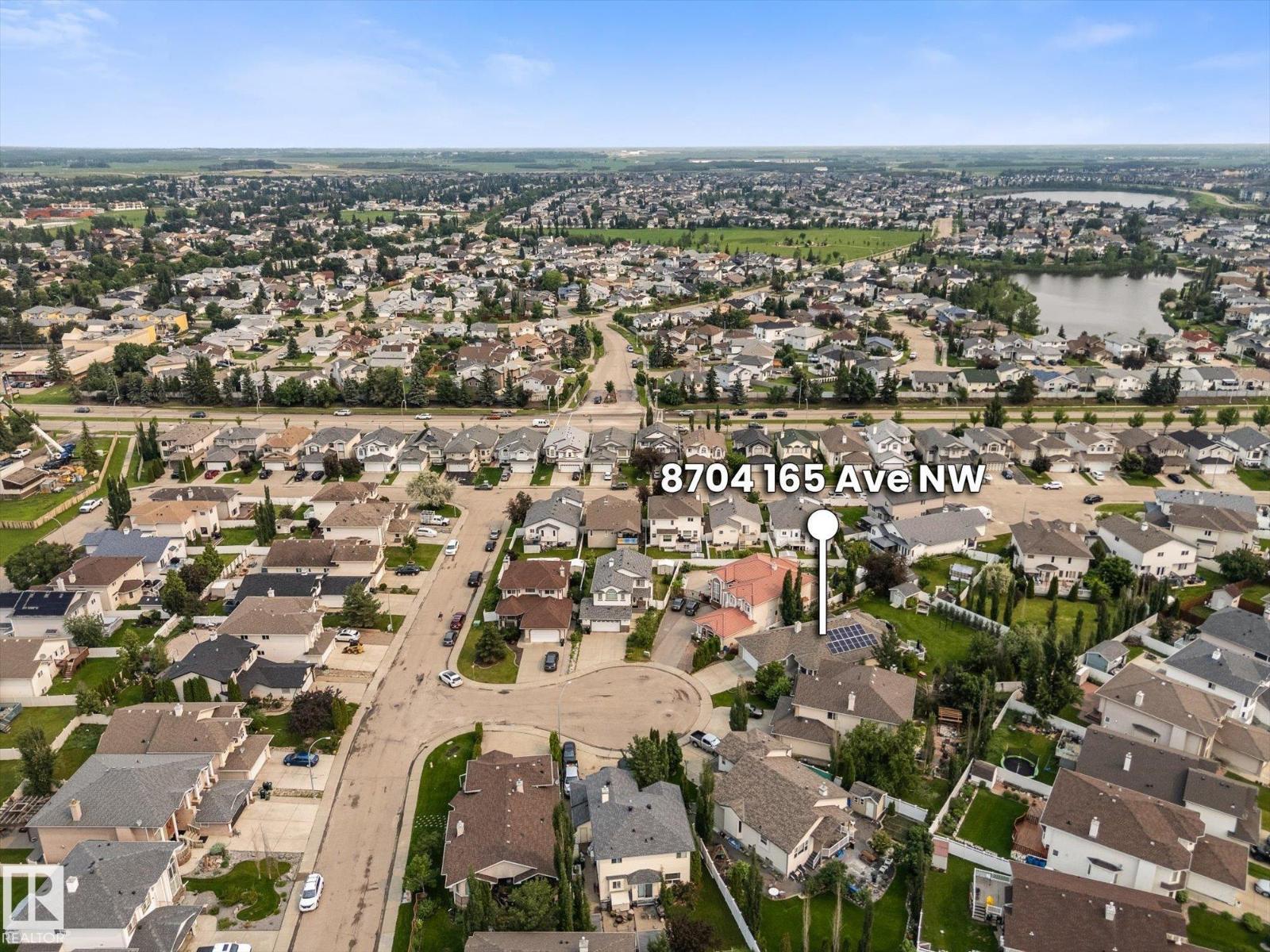 8704 165 AV NW NW
