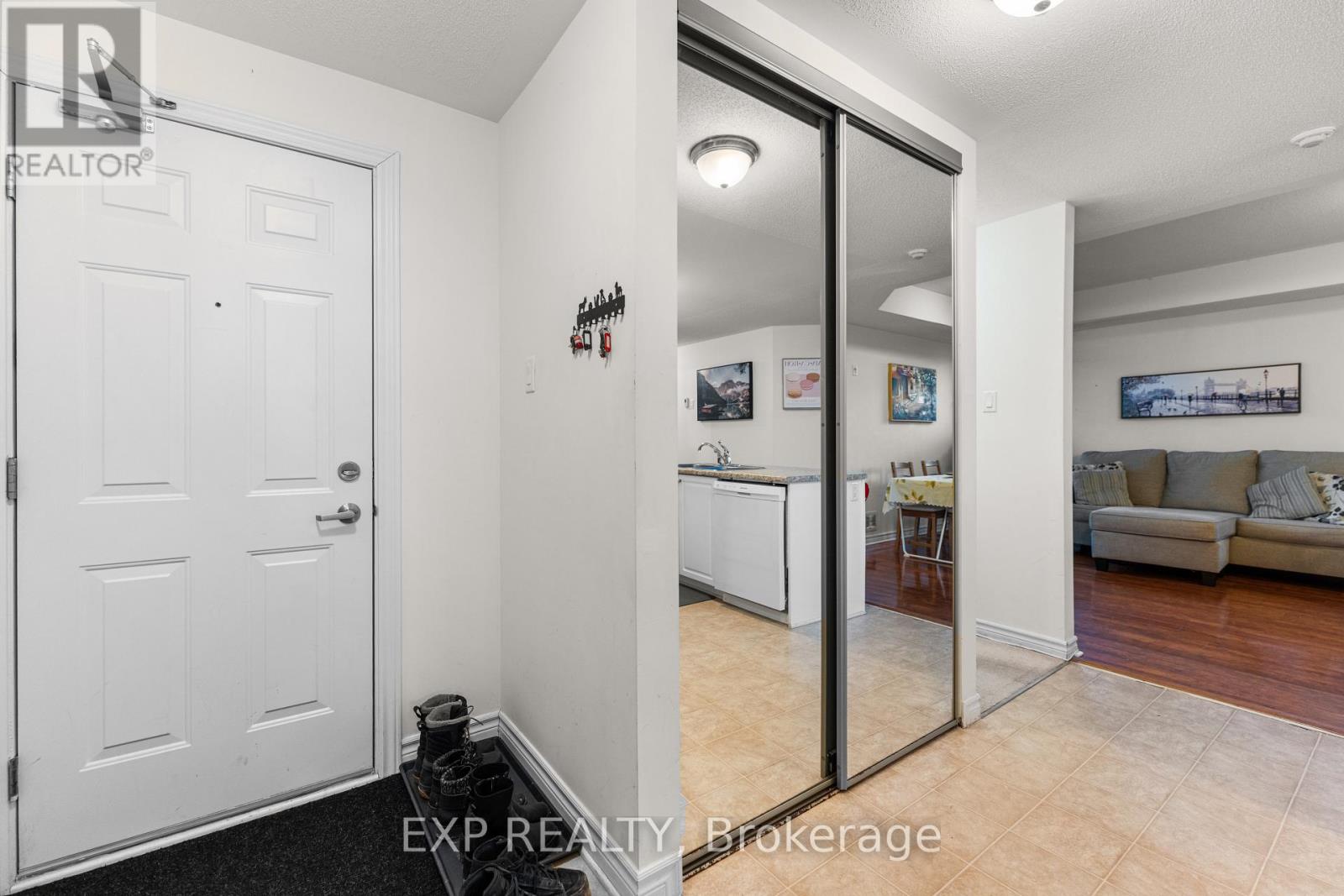 2 - 385 PASEO PRIVATE