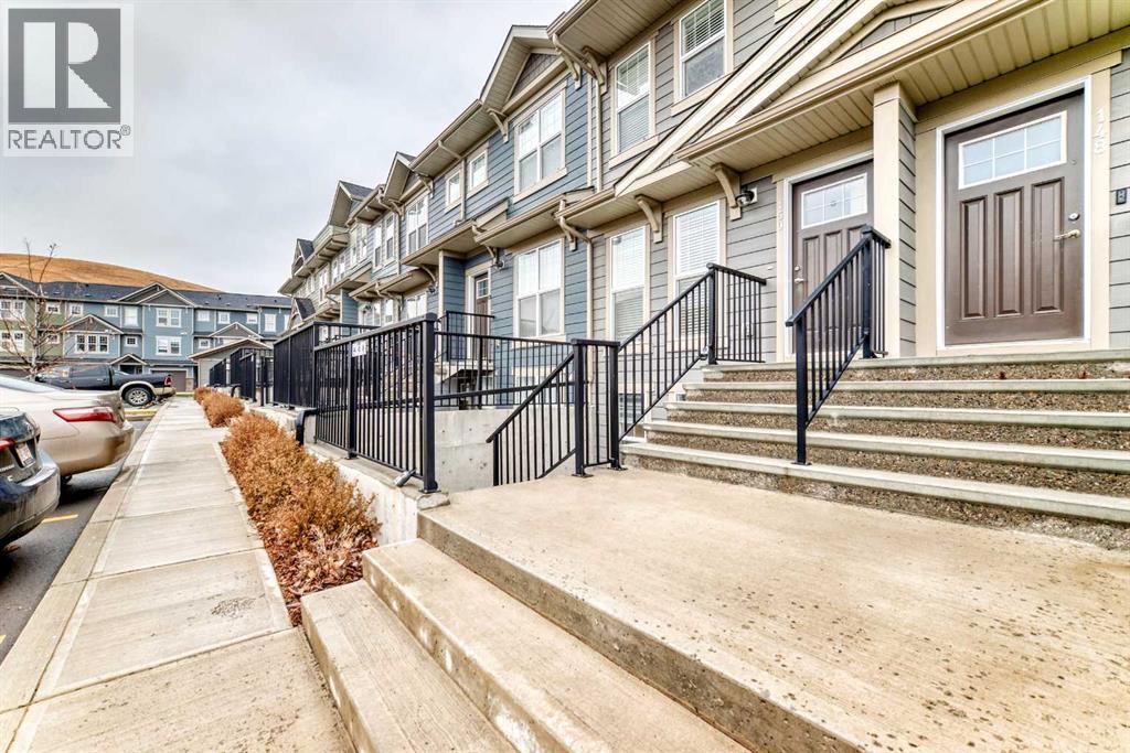 152 Cranbrook Square SE