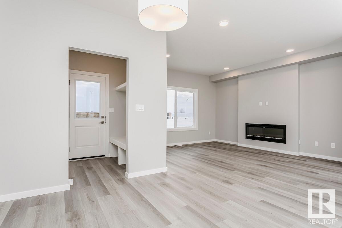 2803 64 ST SW