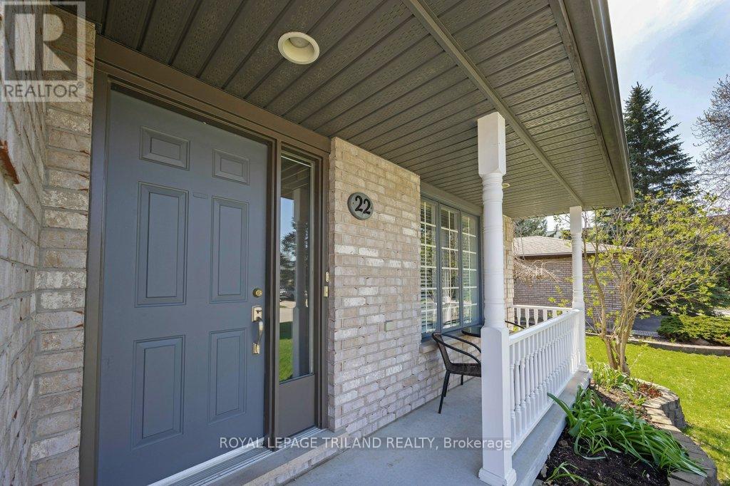 22 STONEYCREEK CRESCENT