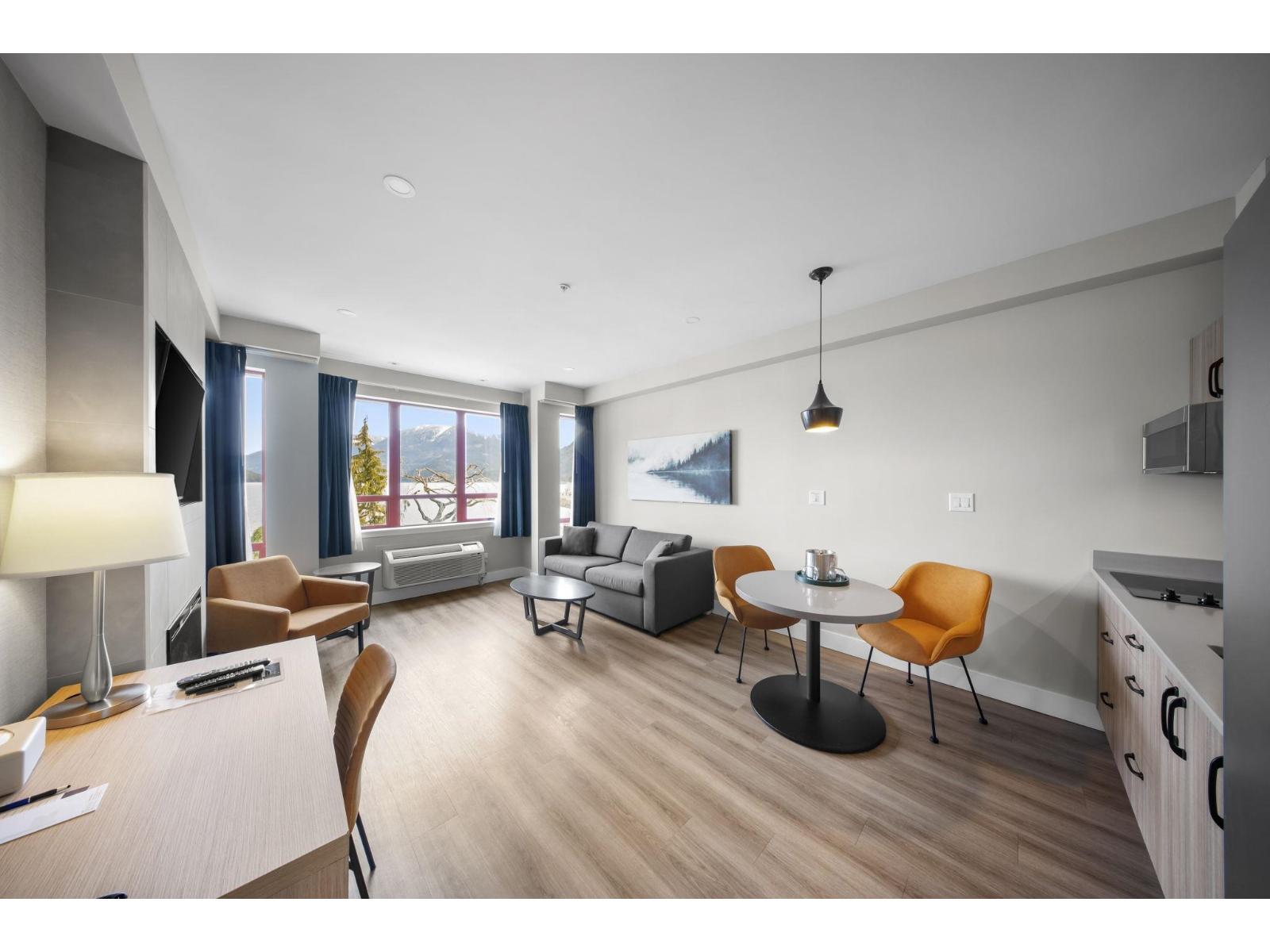 312A 160 ESPLANADE AVENUE|Harrison Hot Springs