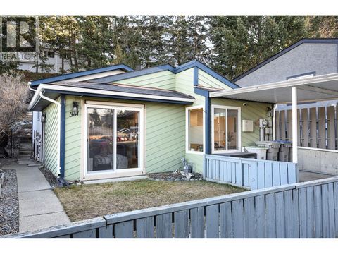 537 GLENEAGLES Drive Kamloops BC V2E1X1