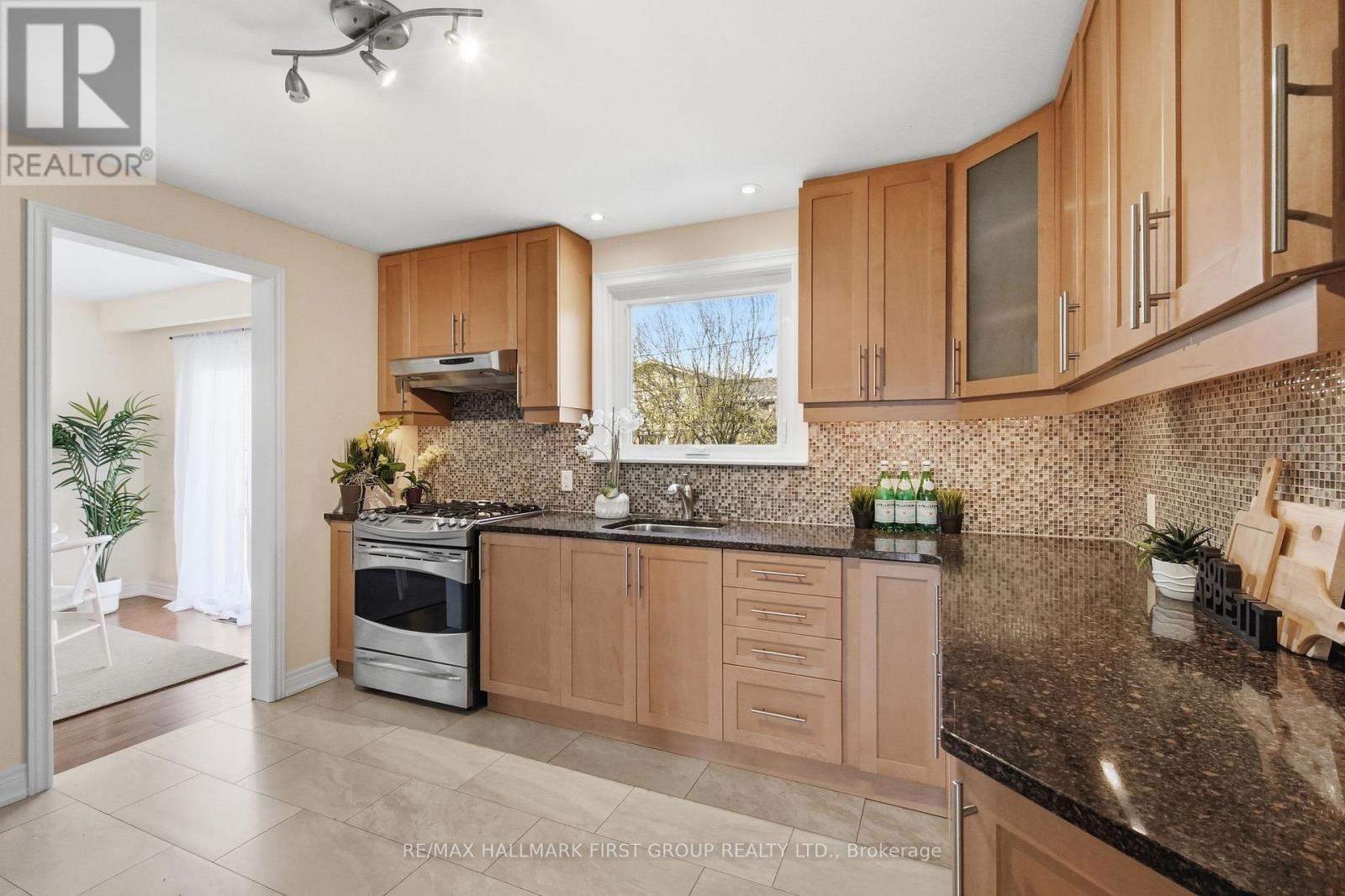 128 CLEMENTS ROAD E