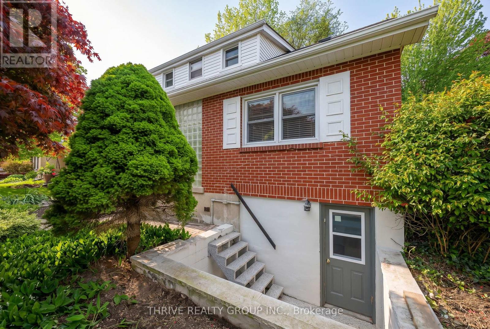 17 CROXTON ROAD W