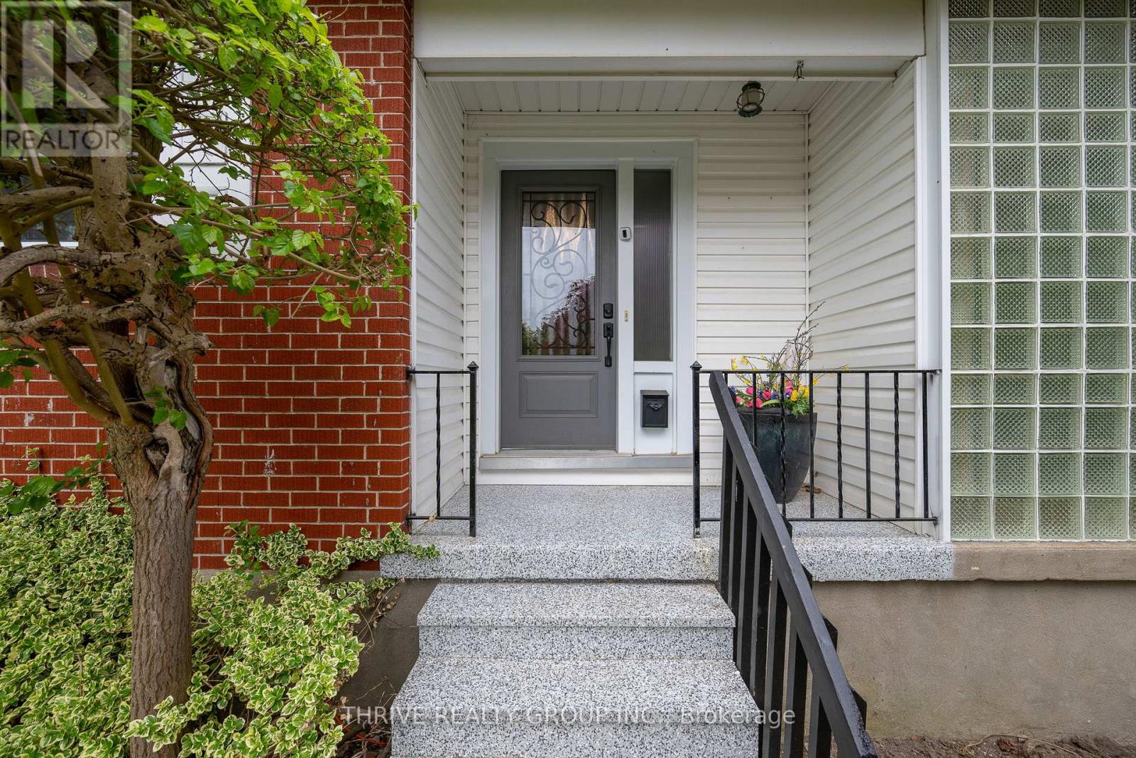 17 CROXTON ROAD W