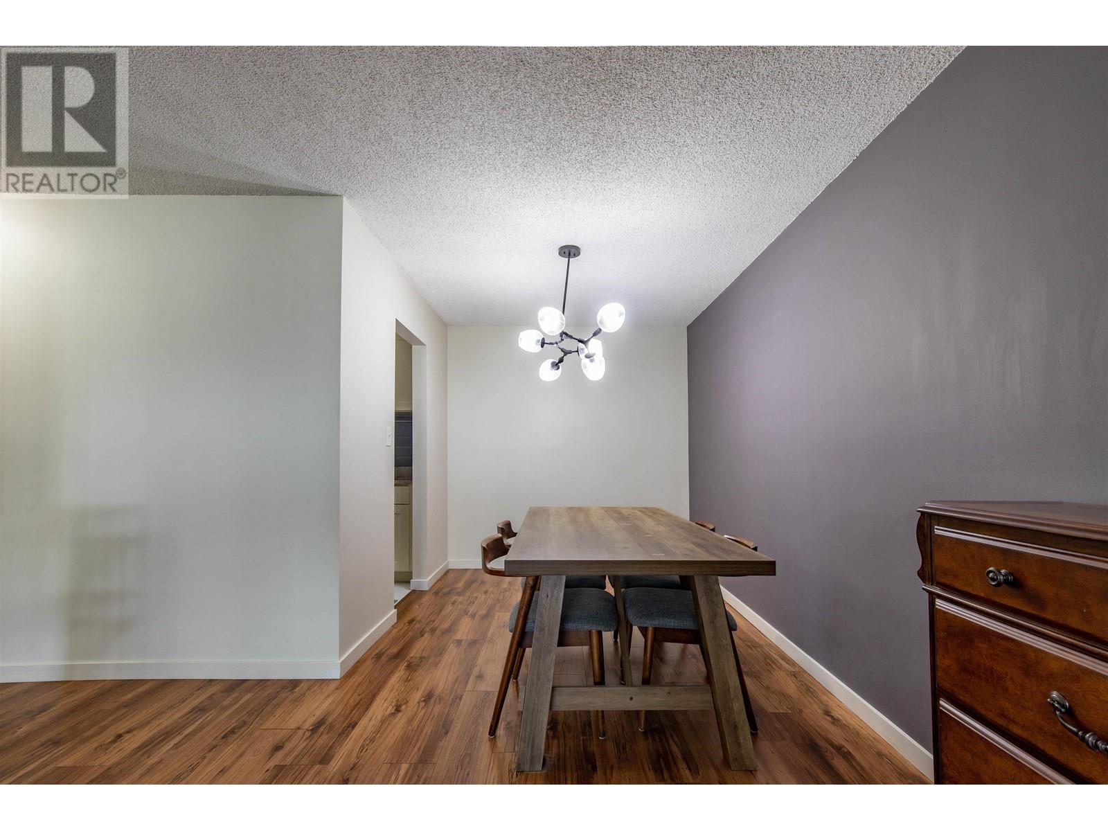 406 9890 MANCHESTER DRIVE